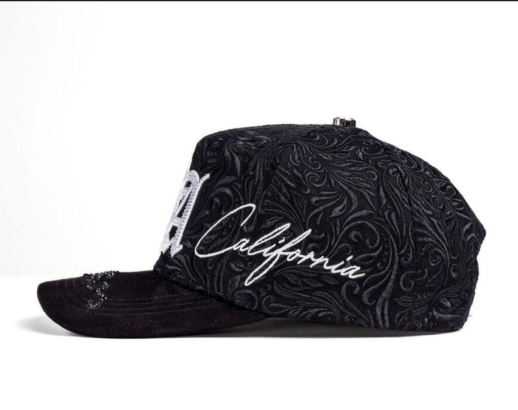 CALIFORNIA BLACK/WHITE